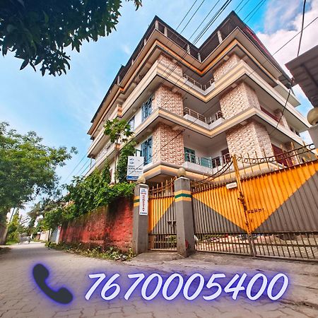 Taj Residency Holiday Homestay -Entire 1Bhk & 2Bhk Private Apartments -Call 767Ooo54Oo Jorhāt Esterno foto