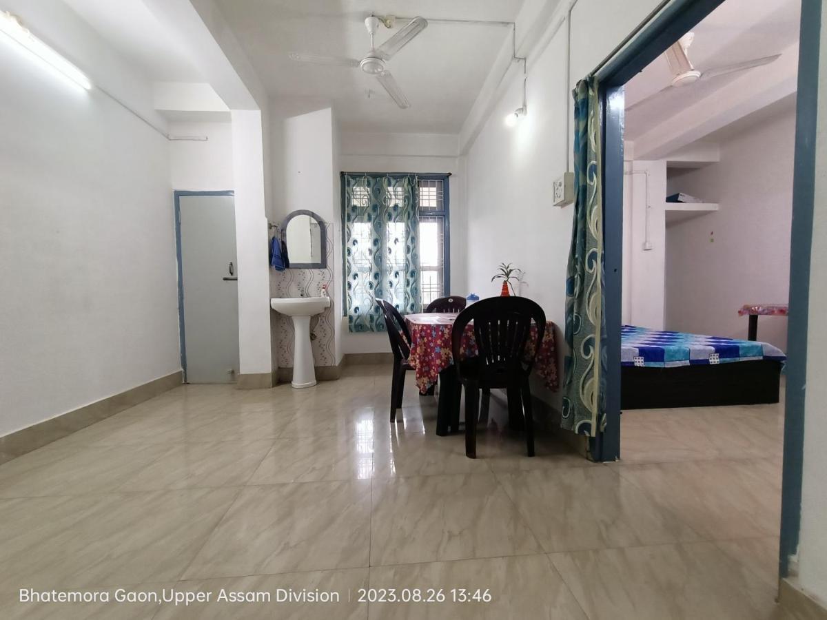 Taj Residency Holiday Homestay -Entire 1Bhk & 2Bhk Private Apartments -Call 767Ooo54Oo Jorhāt Esterno foto