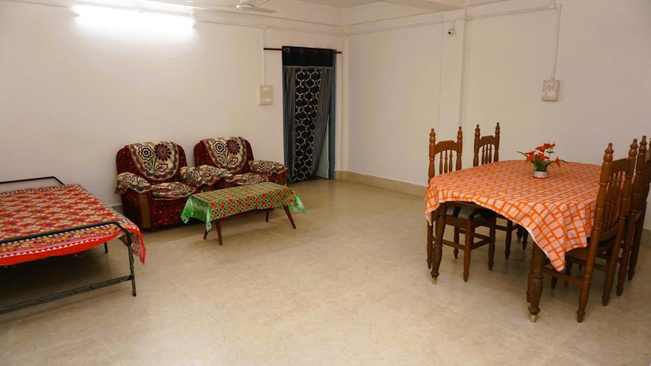 Taj Residency Holiday Homestay -Entire 1Bhk & 2Bhk Private Apartments -Call 767Ooo54Oo Jorhāt Esterno foto