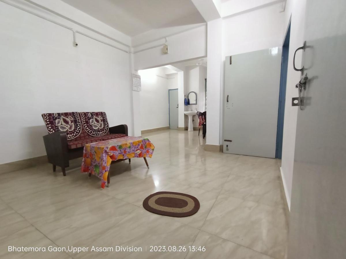 Taj Residency Holiday Homestay -Entire 1Bhk & 2Bhk Private Apartments -Call 767Ooo54Oo Jorhāt Esterno foto